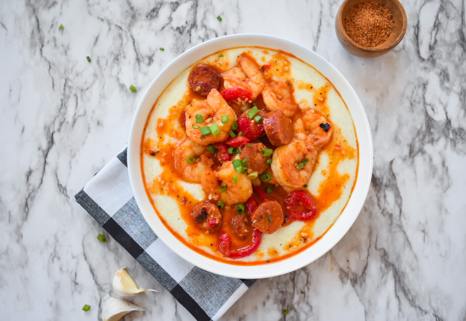 Shrimp and grits in bowl